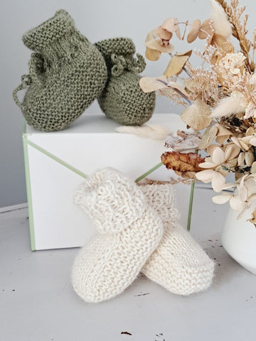 Little box of Booties - Forest - 0-3m